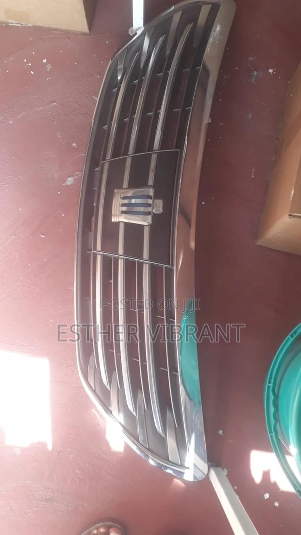 Toyota Crown 2008 Grill