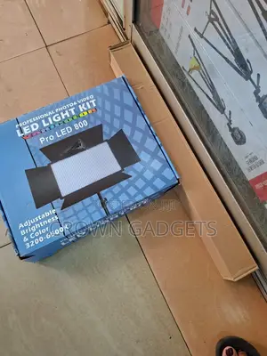 Led 800 Photography Video Light With Tripod Stand