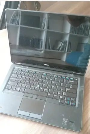 Laptop Dell Latitude 7400 8GB Intel Core I5 HDD 500GB