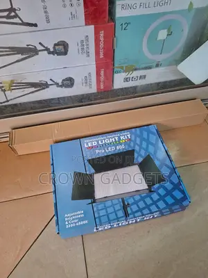 Led 600 Professional Video Light With Ac Adapter