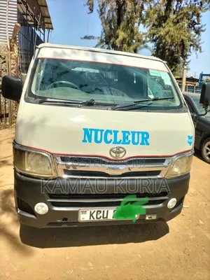 Toyota HiAce 2012 White