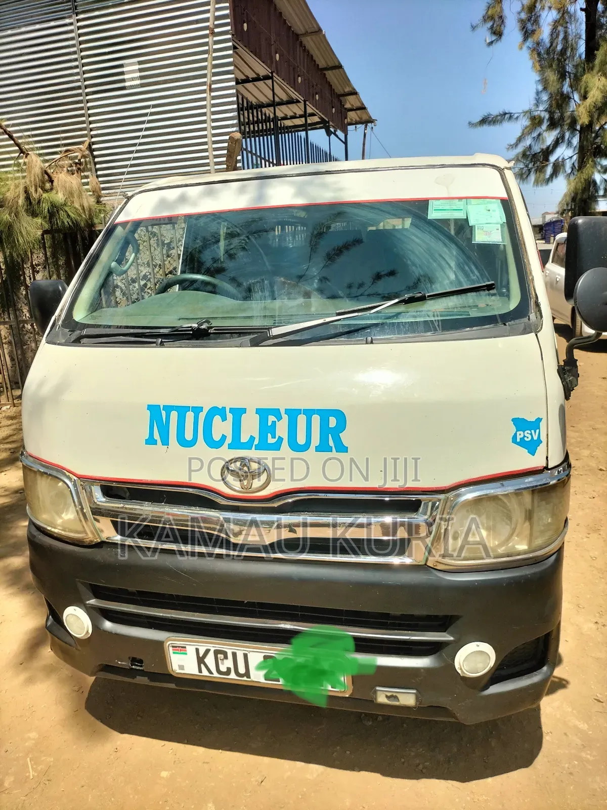 Toyota HiAce 2012 White