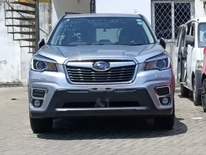 Subaru Forester Premium AWD 2019 Gray