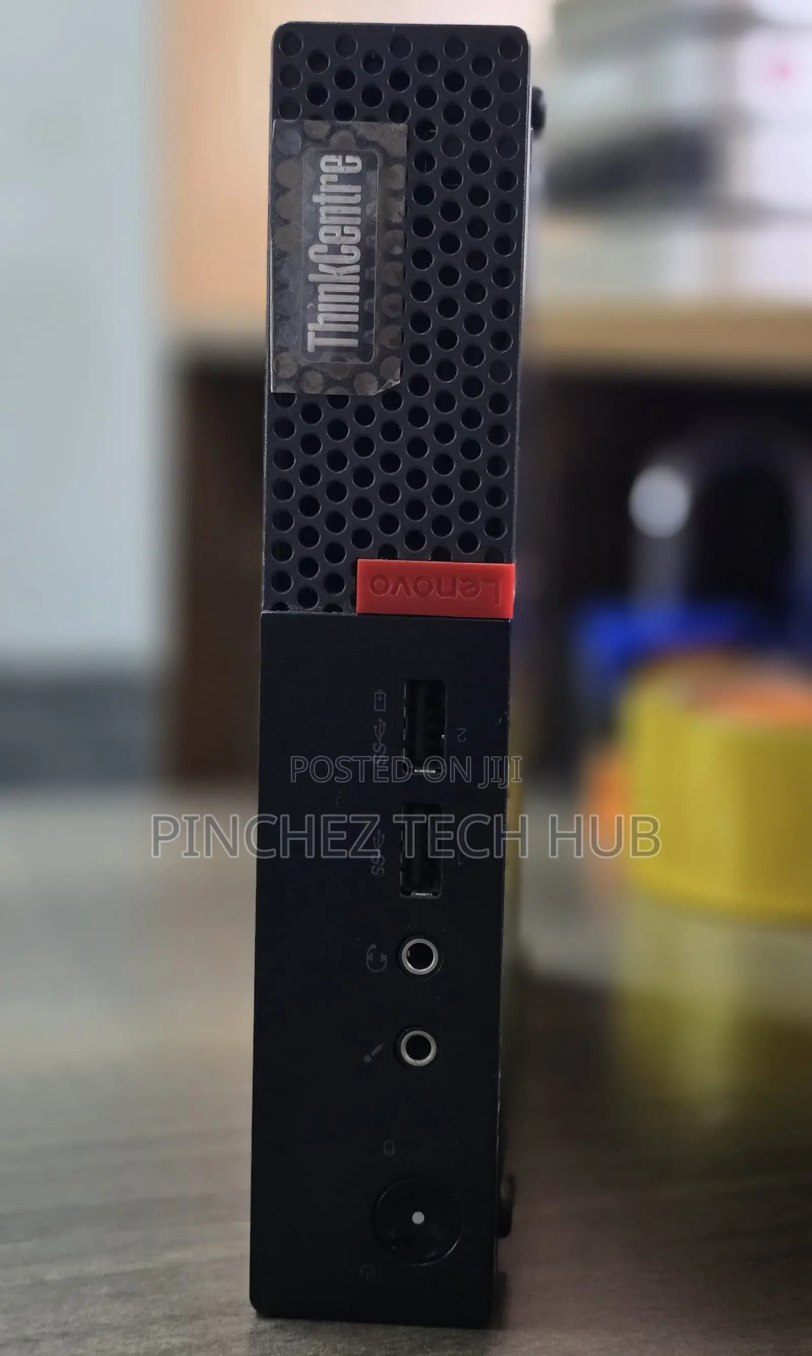 Desktop Computer Lenovo ThinkCentre M720 8GB Intel Core I5 SSD 256GB