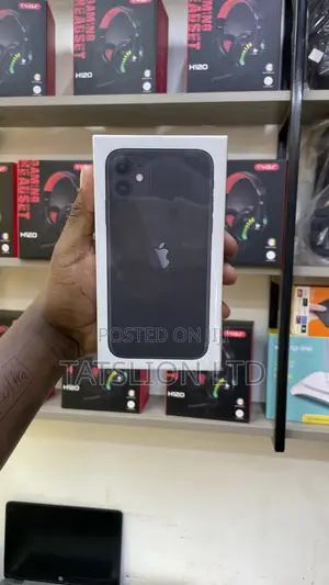 New Apple iPhone 11 128 GB Black