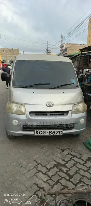 Toyota HiAce 2008 Grey