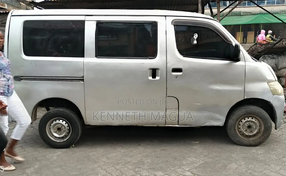 Toyota HiAce 2008 Grey