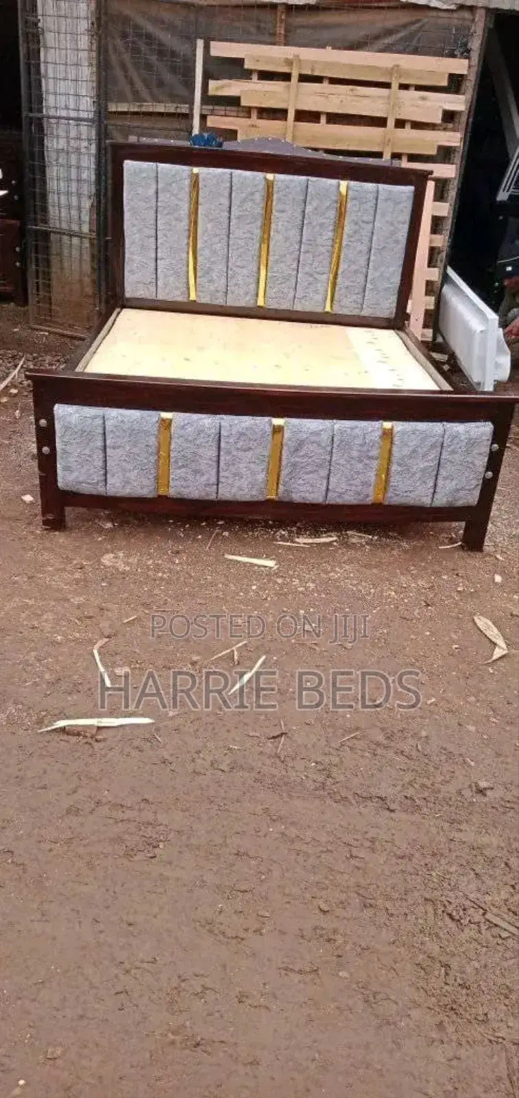 Mocket Bed Chocolate Frame With Gold Details