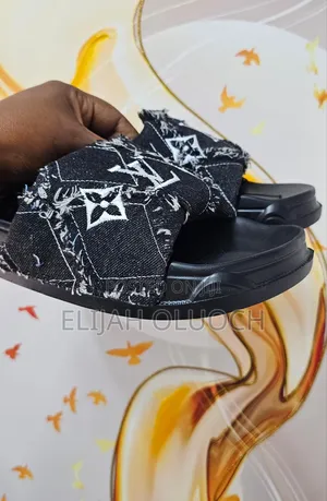 Louis Vuitton Denim 'black' Slides 
Quality