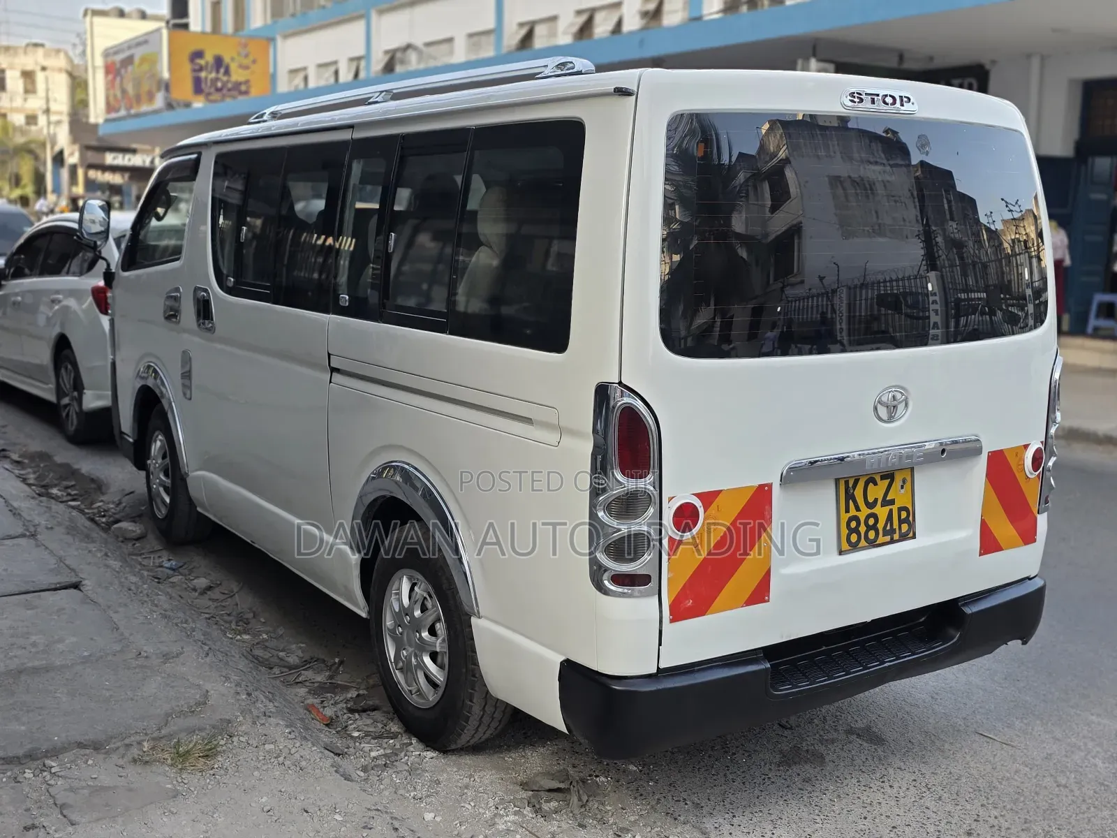 Toyota HiAce 2014 White