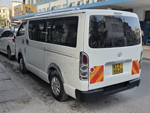 Toyota HiAce 2014 White
