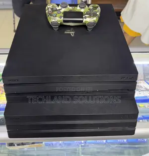Ex Uk Super Clean Chipped Ps4 Pro With 19 Games