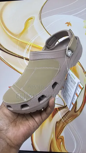 Crocs Yukon - Light Chocolate 
Quality