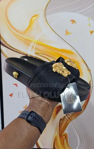 Versace Gold Medusa Slides 
Quality