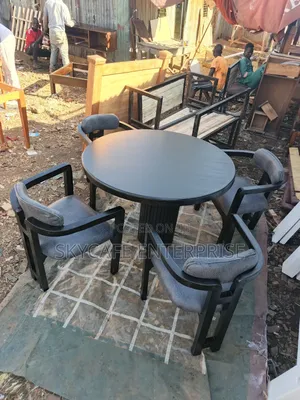 Modern Tapture 4 Seater