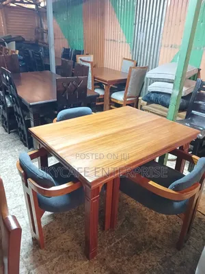 Modern Tapture 4 Seater