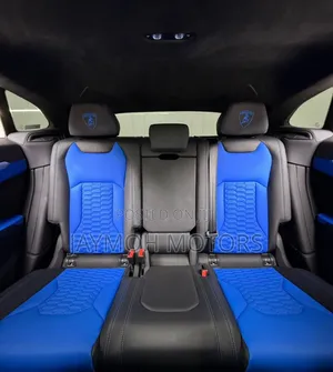 Lamborghini Urus 2021 Blue