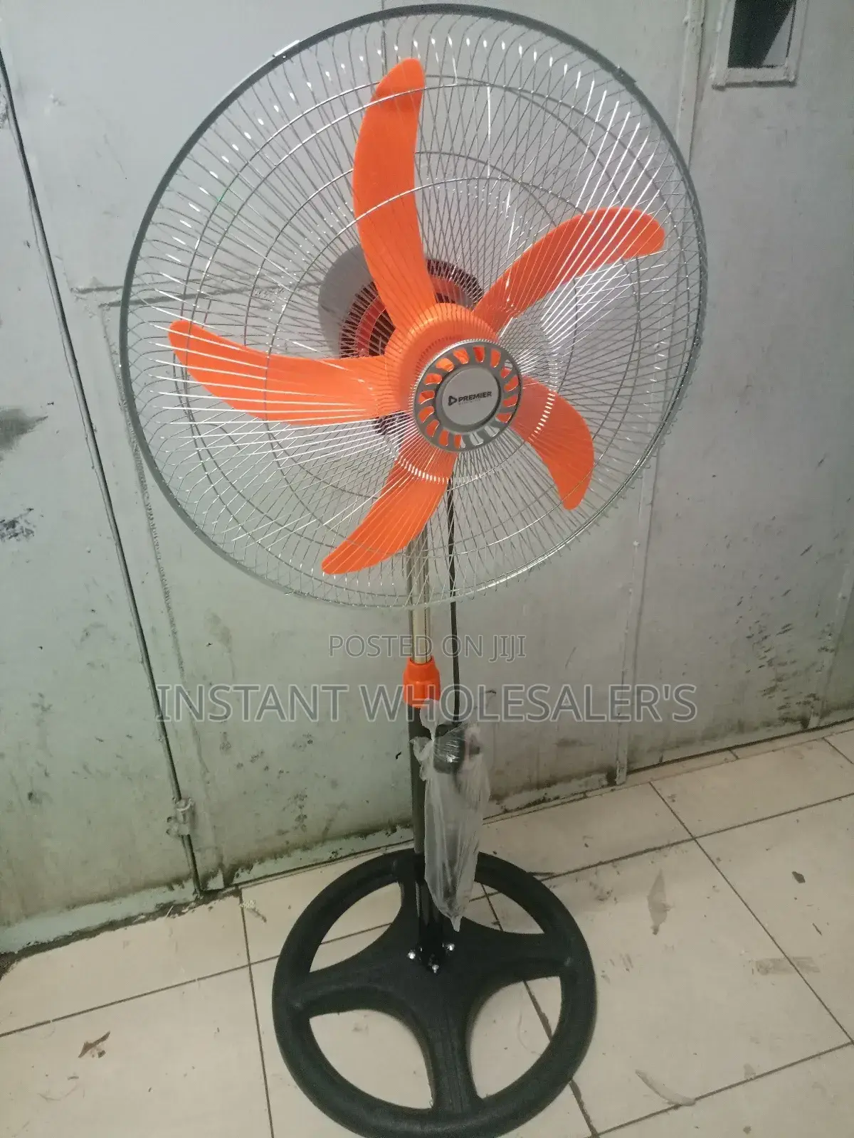 Standing Fan Premier 18"