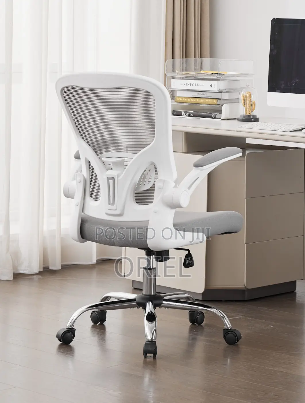 Office Chair : Gray Mesh Office Chair
