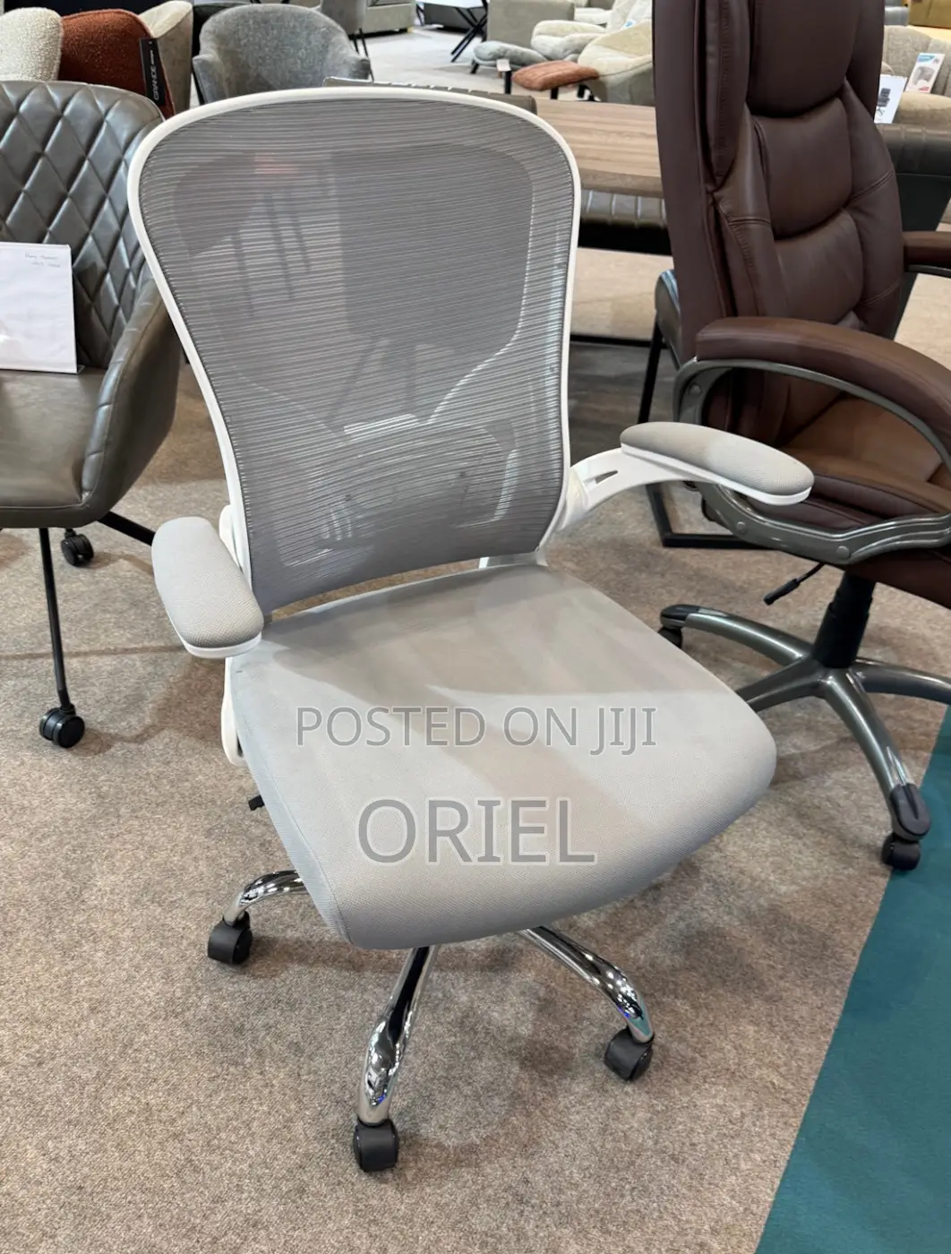 Office Chair : Gray Mesh Office Chair