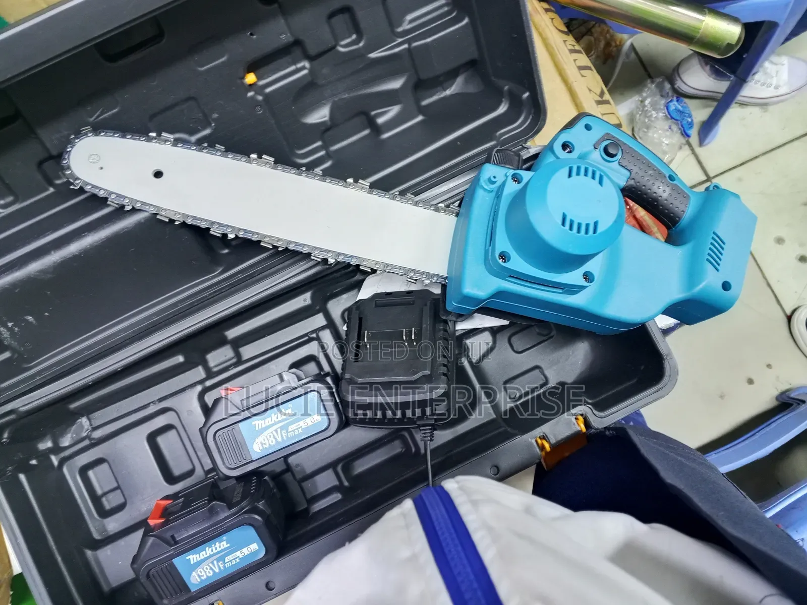 Makita Chainsaw Machine 12inch