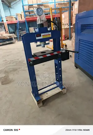 30ton Press Shop (Hydraulic)