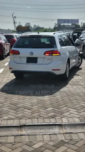 Volkswagen Golf 2018 White
