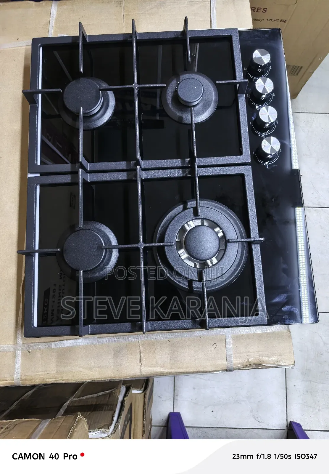 Bolesi Table Top Cooker With a Black Glass Top