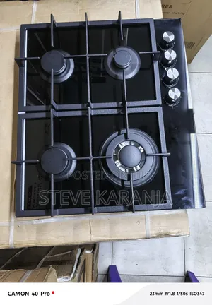 Bolesi Table Top Cooker With a Black Glass Top