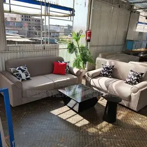 Cushioned 5 Seater Couch 3,2