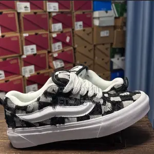 Knu Off the Wall Vans