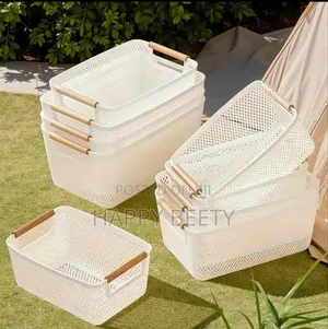 *3 PCS Set Modern Hard Plastic Storage Basket With Wooden Handles*