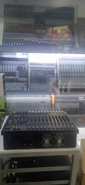 12 Professional Powered Mixer