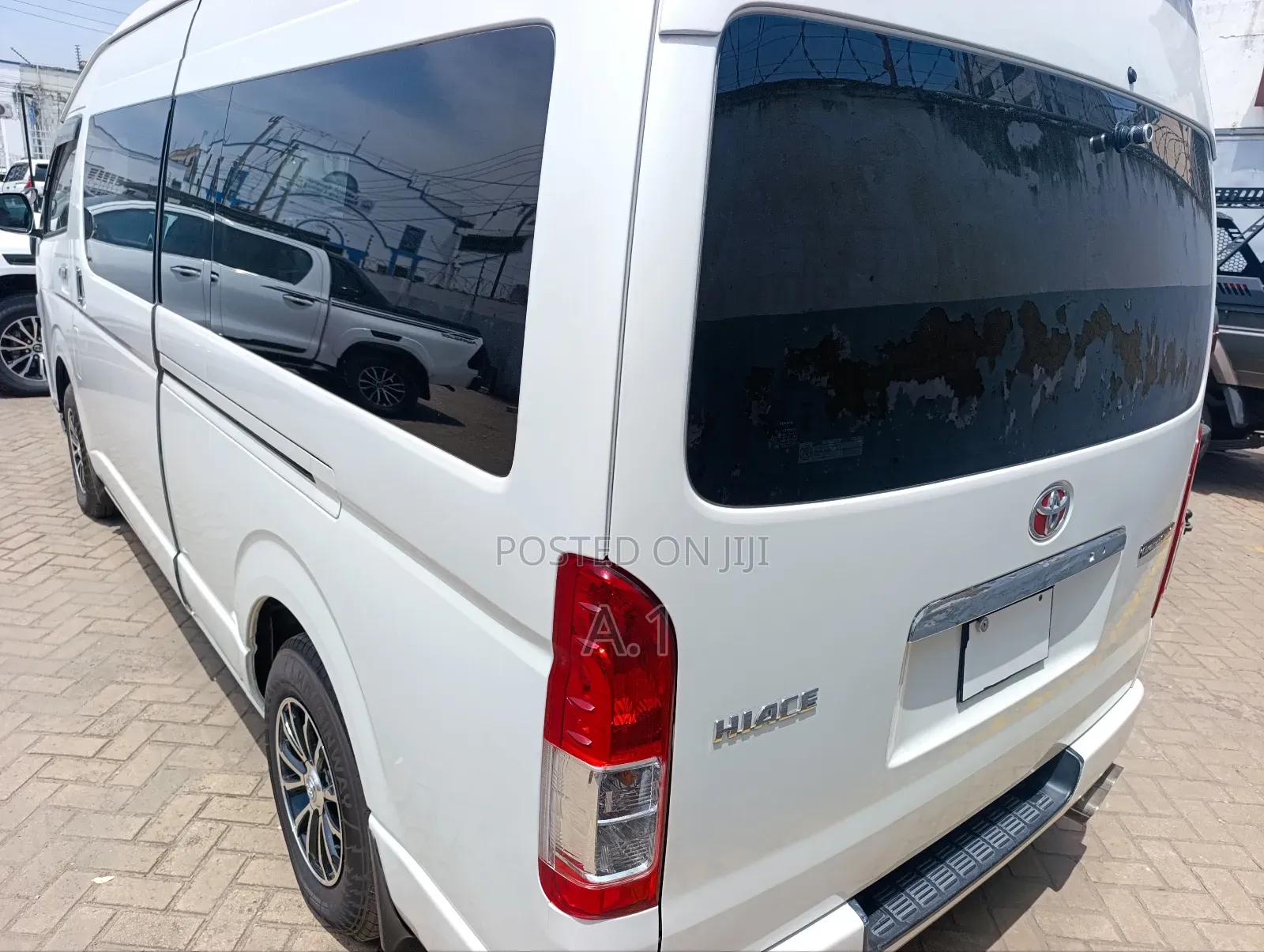Toyota Grand HiAce 2019 White