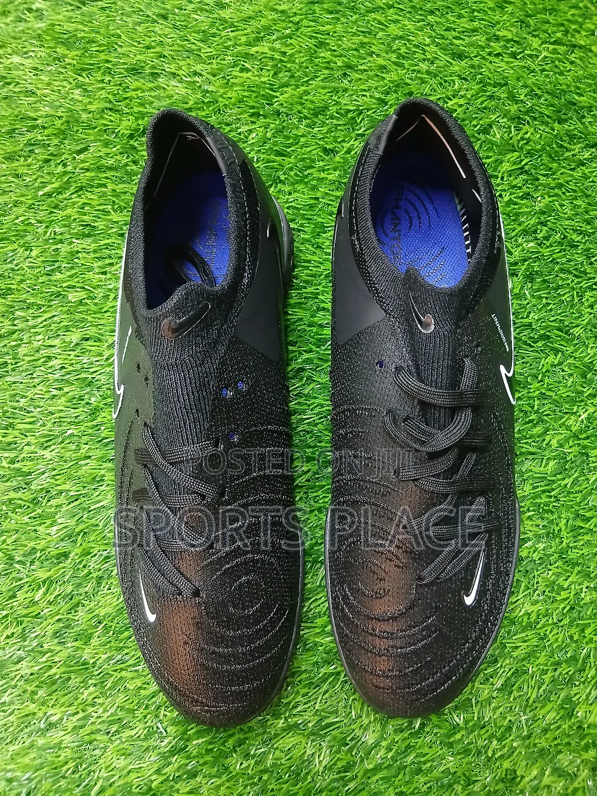 Phantom Gx Dos "Black-on-Black" Tf Football Boots