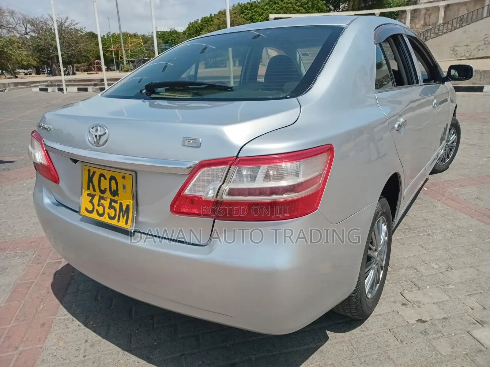 Toyota Premio 2012 Silver