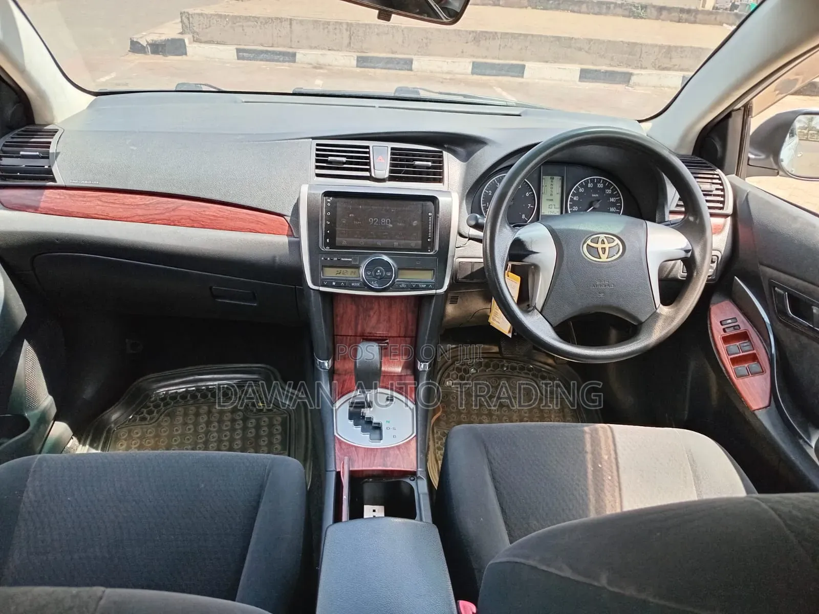 Toyota Premio 2012 Silver
