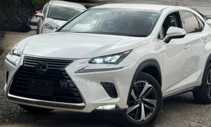 Lexus NX 300 FWD 2018 White