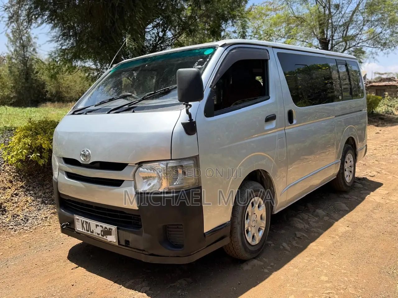 Toyota HiAce 2016 Silver