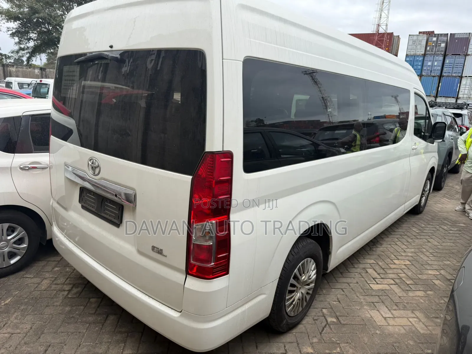 Toyota HiAce 2019 White