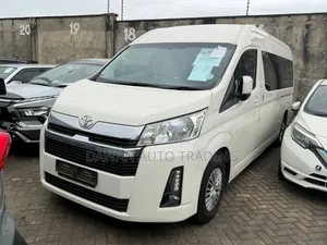 Toyota HiAce 2019 White