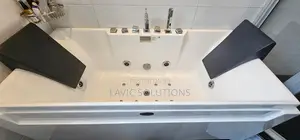 Jaccuzi for 2 Users