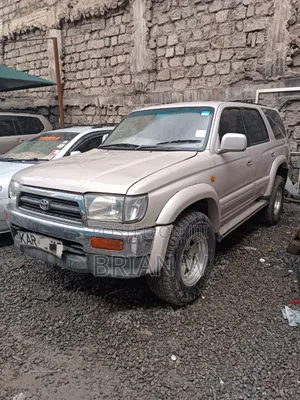 Toyota Hilux Surf 2003 Beige
