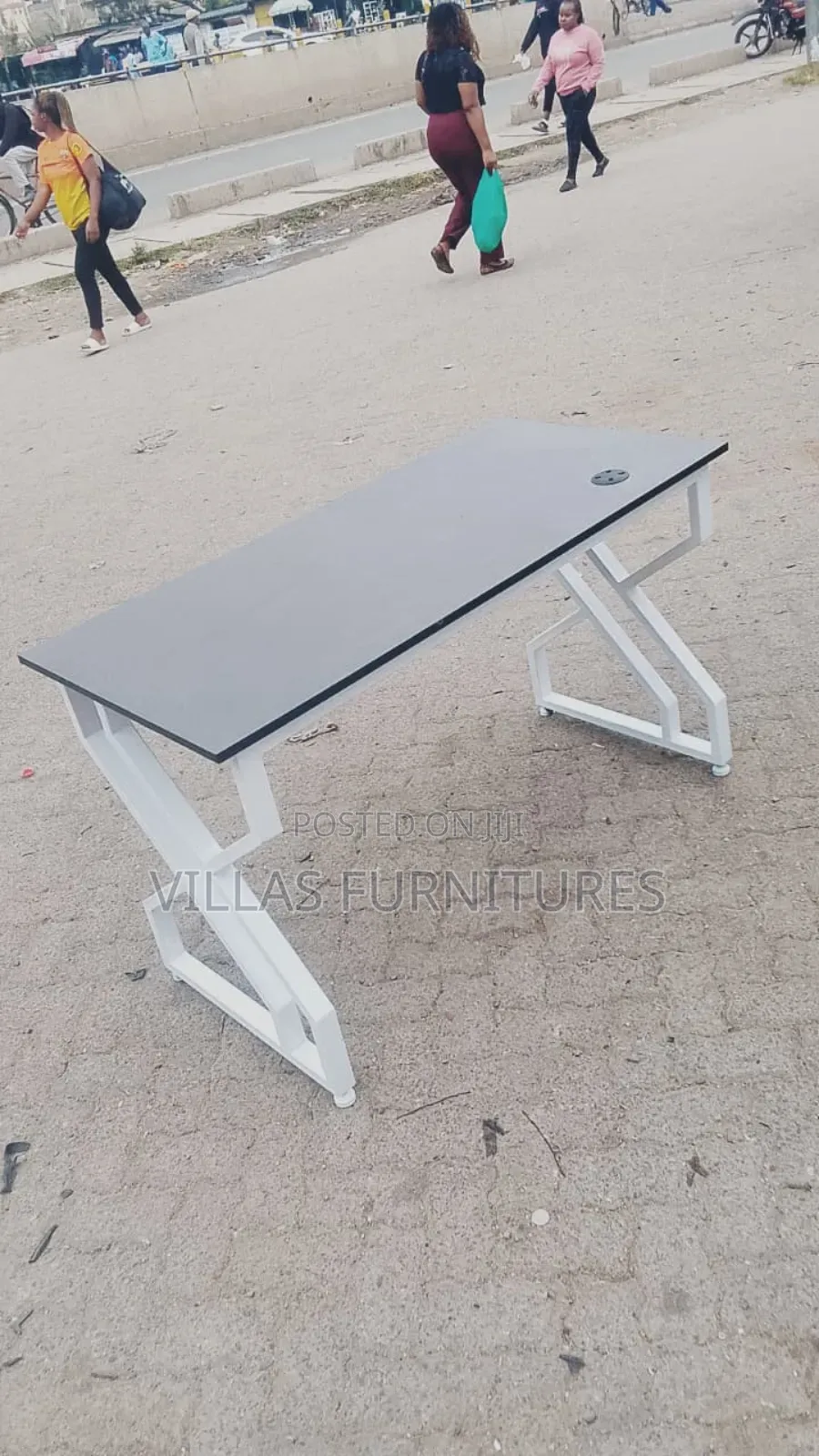 Metallic Frame Study Table