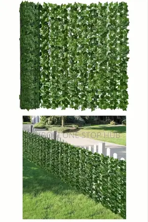 Green Privacy Balcony Fence
