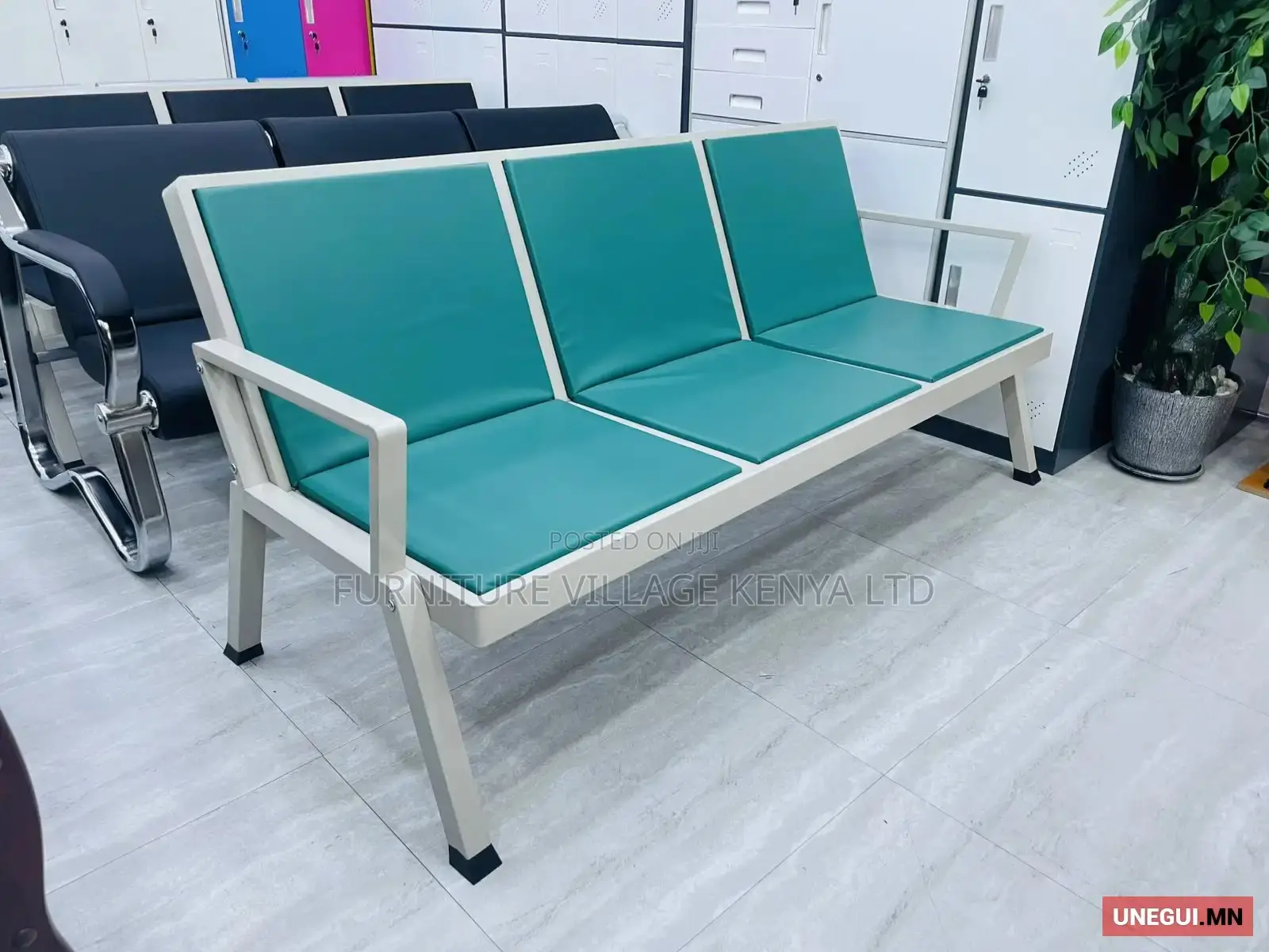 3-link Padded Reception Bench