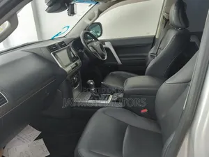 Toyota Land Cruiser Prado 2019 Silver
