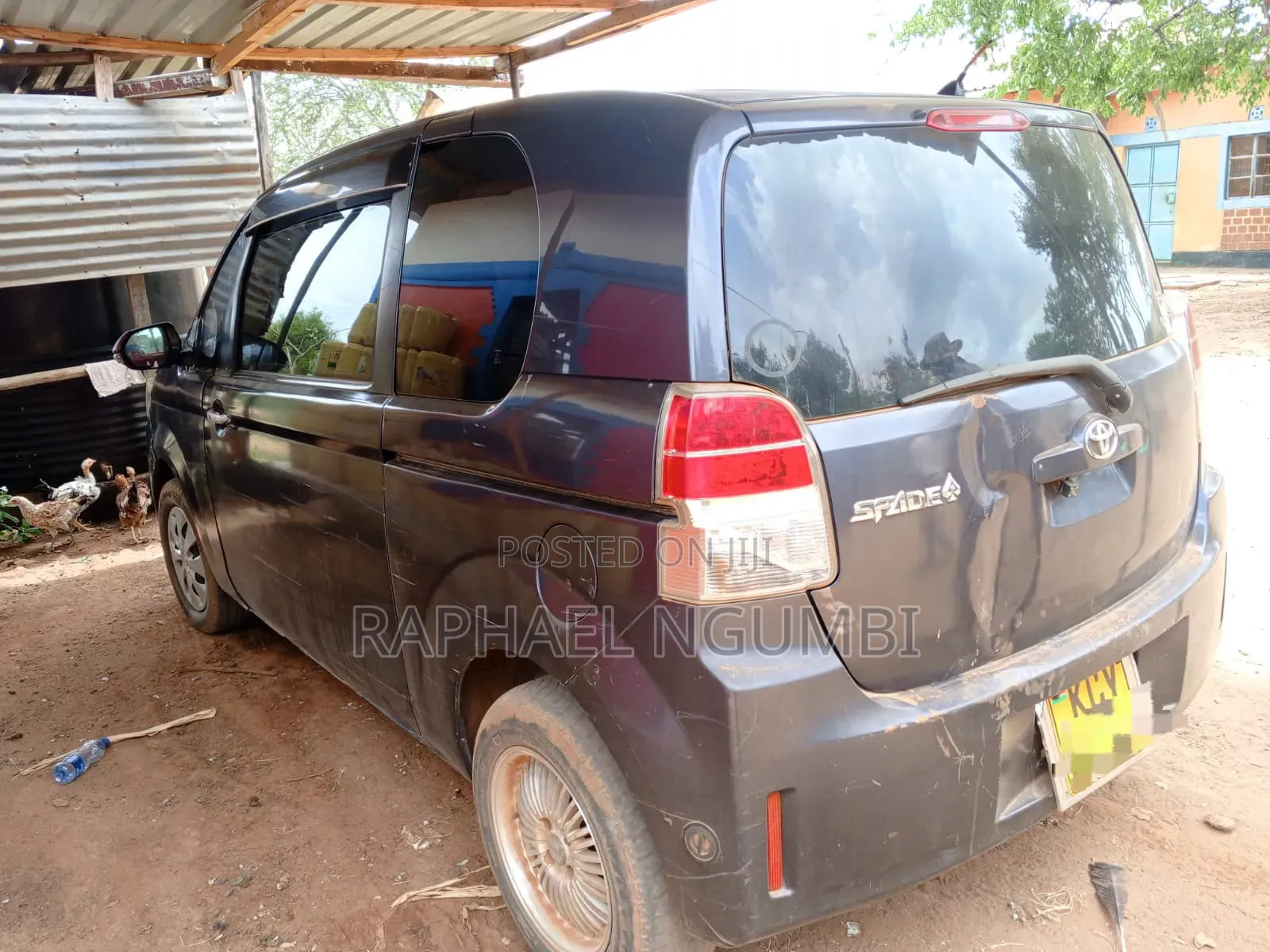 Toyota Spade 2014 Silver