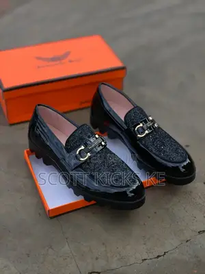 Fernando Melo Men Wetlooks Available.