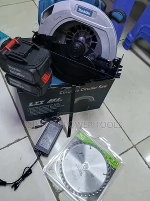 Makita Cordless Circular Saw 7 Inches